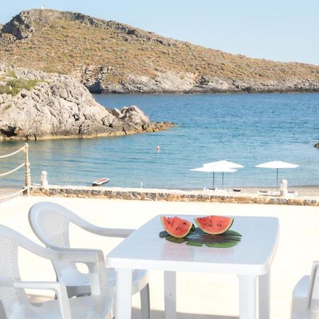 Beachfront Studio Kyma West ~ Crete'S Hidden Gem Kaloí Liménes Exterior foto